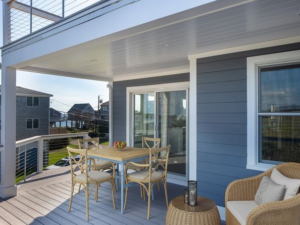 8 Channel St, Mattapoisett MA 02739