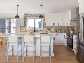 8 Channel St, Mattapoisett MA 02739