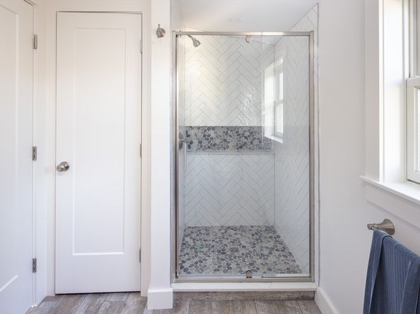 8 Channel St, Mattapoisett MA 02739