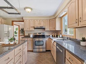 17 Taft Rd, Sterling MA 01564