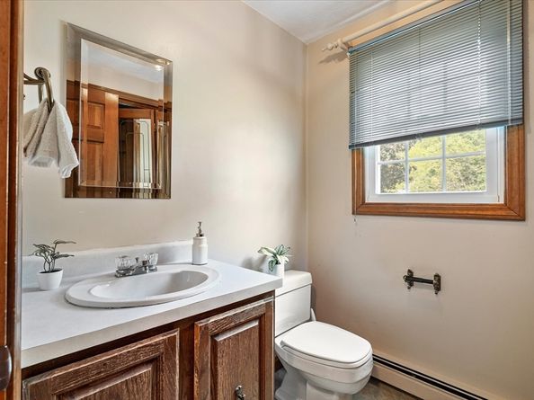 17 Taft Rd, Sterling MA 01564