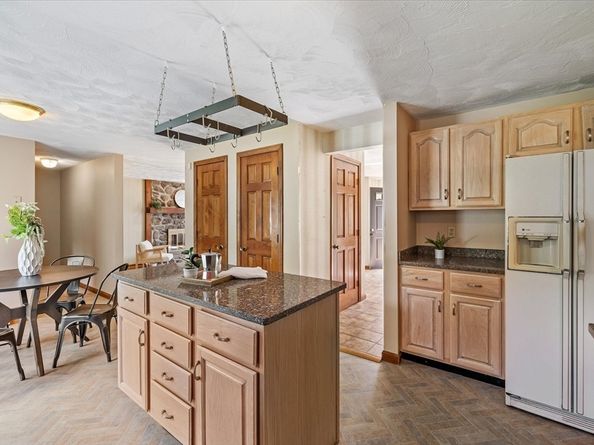 17 Taft Rd, Sterling MA 01564