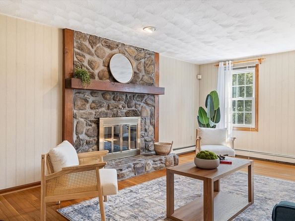17 Taft Rd, Sterling MA 01564