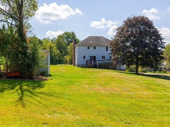 17 Taft Rd, Sterling MA 01564