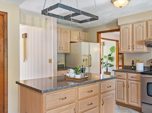 17 Taft Rd, Sterling MA 01564