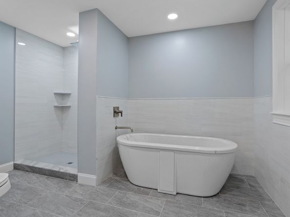 98 Carroll St 98, Watertown MA 02472