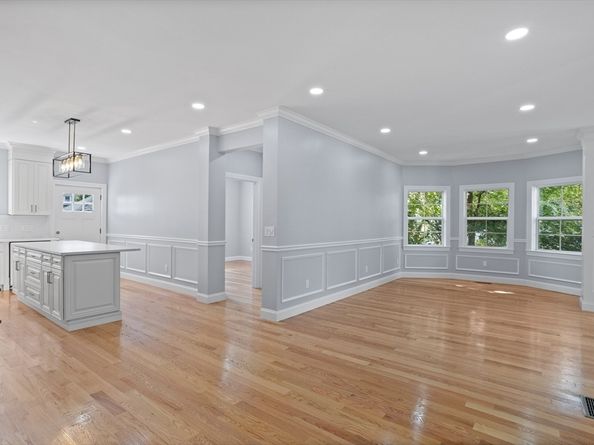 98 Carroll St 98, Watertown MA 02472