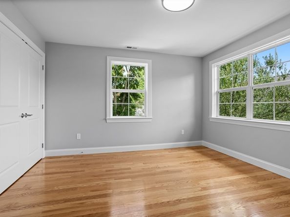 98 Carroll St 98, Watertown MA 02472