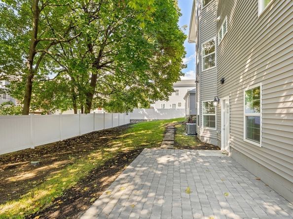 98 Carroll St 98, Watertown MA 02472