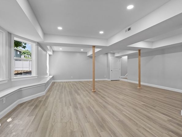 98 Carroll St 98, Watertown MA 02472