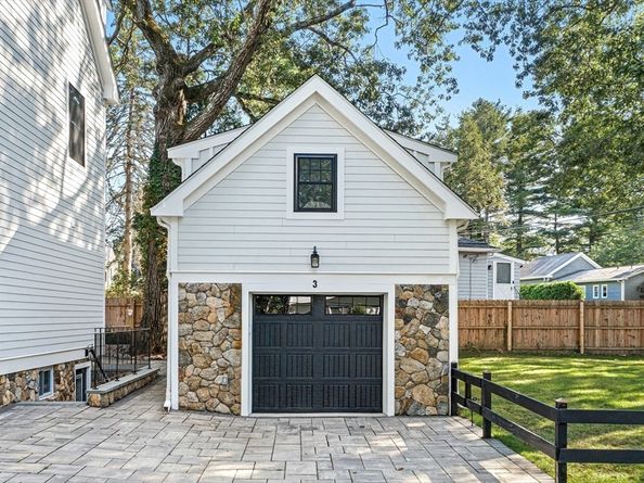 3 Pineridge Rd, Natick MA 01760