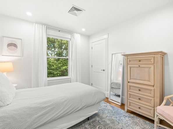 3 Pineridge Rd, Natick MA 01760