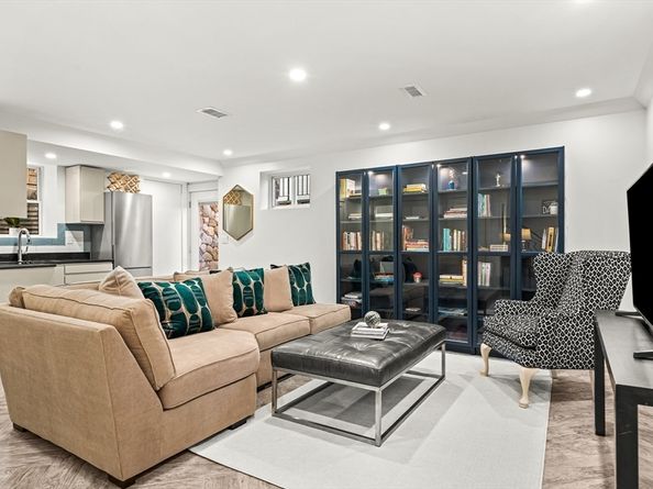 3 Pineridge Rd, Natick MA 01760