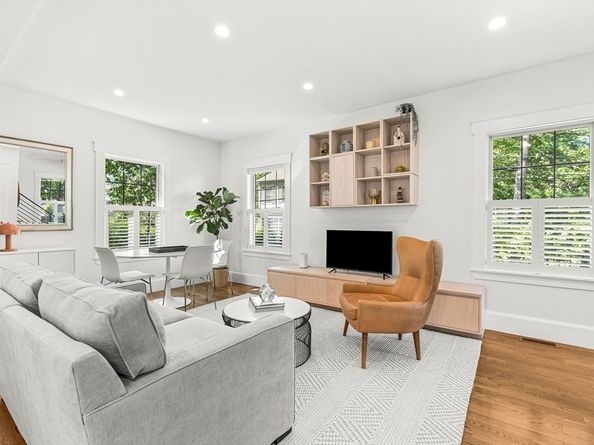 3 Pineridge Rd, Natick MA 01760