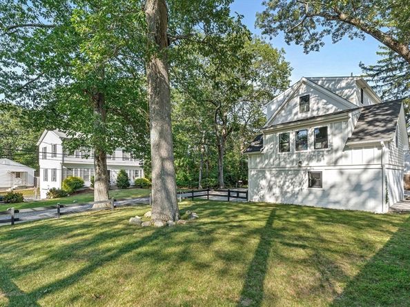 3 Pineridge Rd, Natick MA 01760