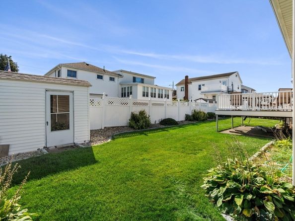 95 Bates St, Revere MA 02151