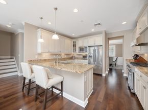 125 Halsted Dr 125, Hingham MA 02043