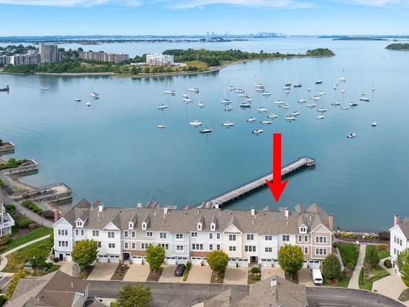125 Halsted Dr 125, Hingham MA 02043
