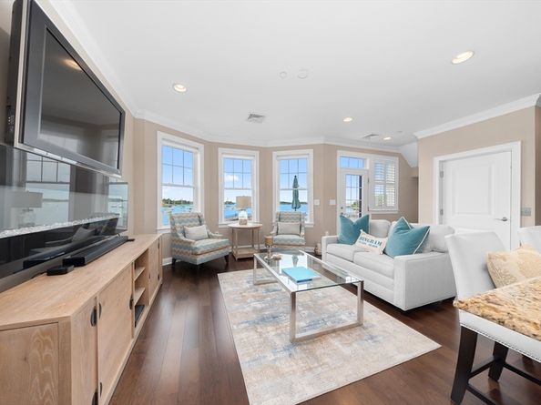 125 Halsted Dr 125, Hingham MA 02043