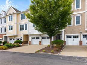 125 Halsted Dr 125, Hingham MA 02043