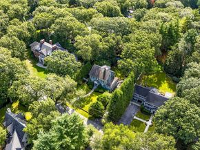 8 Old Town Rd, Wellesley MA 02481