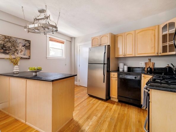 5 Waldo Ave 2A, Somerville MA 02143