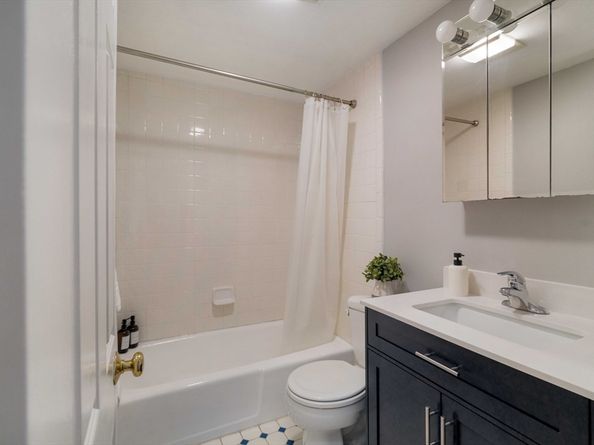 5 Waldo Ave 2A, Somerville MA 02143