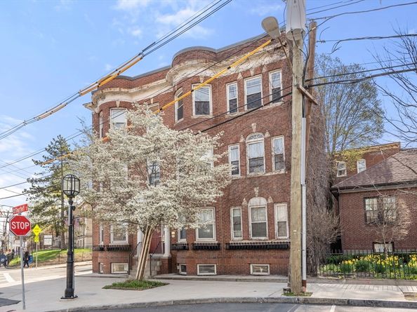 221 Shurtleff St 2, Chelsea MA 02150