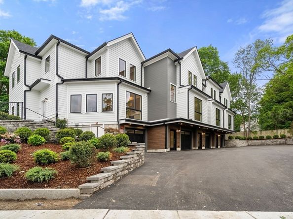 2202 Commonwealth Ave 2, Newton MA 02466