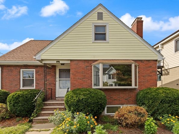7 French St, Watertown MA 02472
