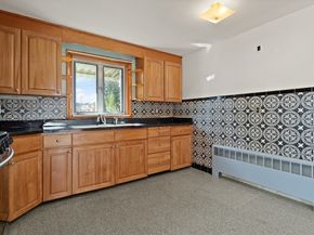 7 French St, Watertown MA 02472