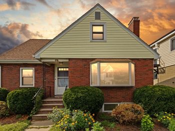 7 French St