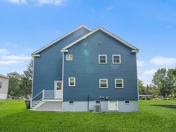 4 E Charles St, Milford MA 01757