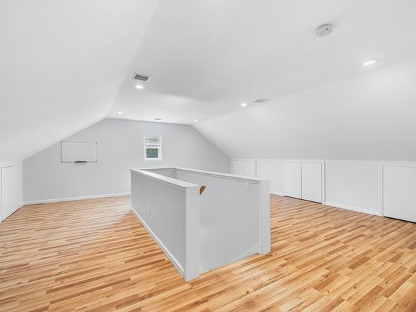 4 E Charles St, Milford MA 01757