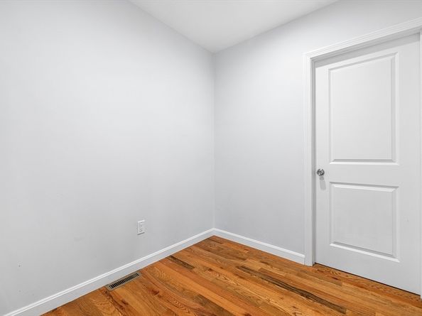 4 E Charles St, Milford MA 01757