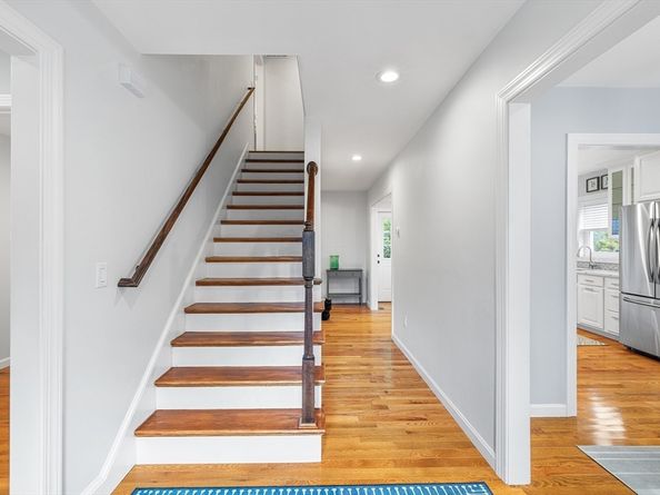 4 E Charles St, Milford MA 01757