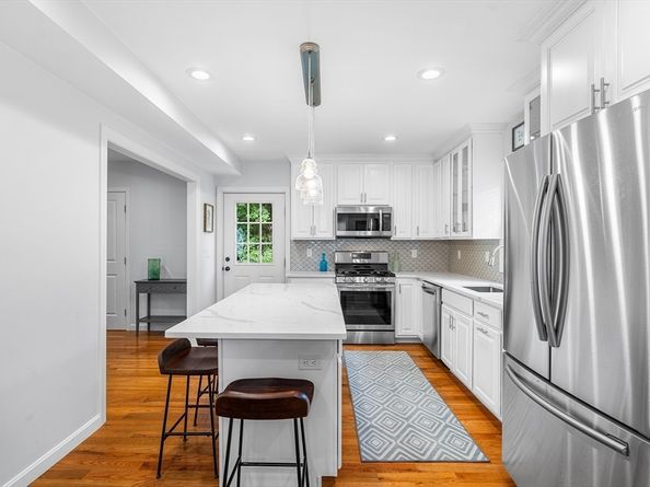 4 E Charles St, Milford MA 01757