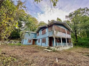 28 Cherry St, Shrewsbury MA 01545