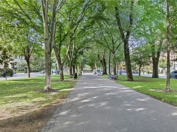 302 Commonwealth Ave. E, Boston MA 02115