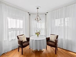 302 Commonwealth Ave. E, Boston MA 02115