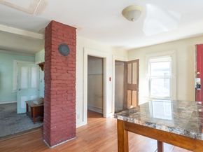 8 Thompson, Webster MA 01570