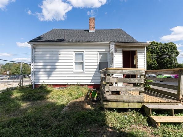8 Thompson, Webster MA 01570