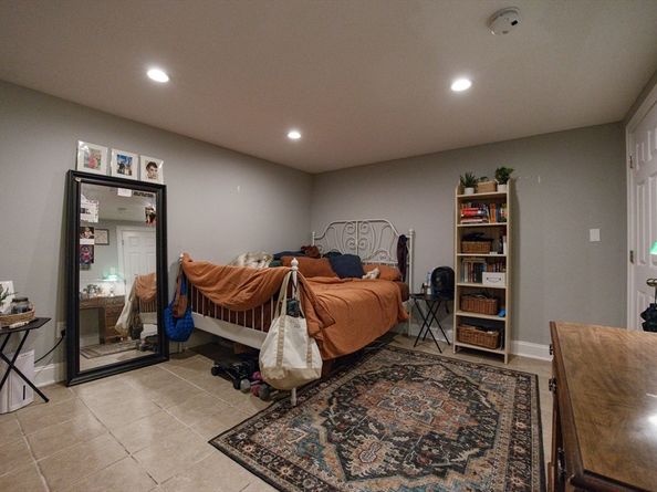 212 W 6th St 212, Boston MA 02127