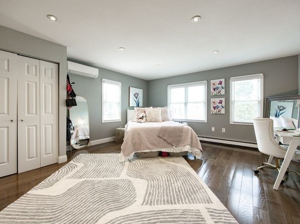 212 W 6th St 212, Boston MA 02127