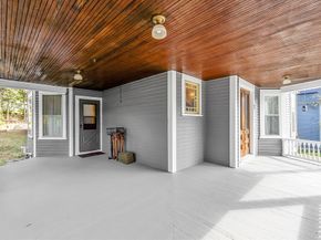 91 Orchard St, Leominster MA 01453
