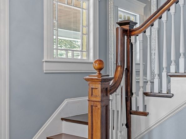 91 Orchard St, Leominster MA 01453