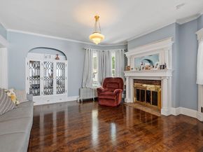 91 Orchard St, Leominster MA 01453