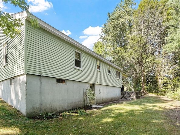 6 Argentine Street, Leominster MA 01453