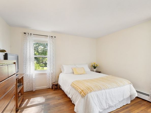 6 Argentine Street, Leominster MA 01453