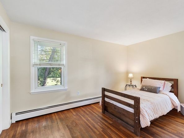 6 Argentine Street, Leominster MA 01453